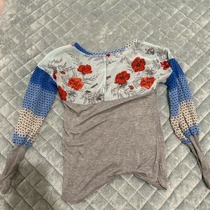 Tiny long sleeve blouse Size XS